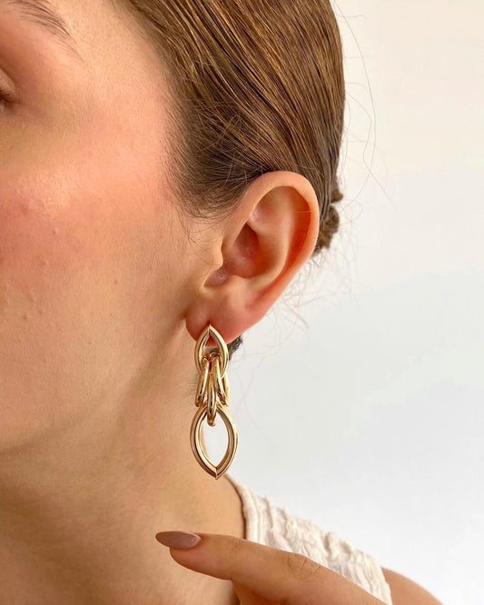 Aretes Aura